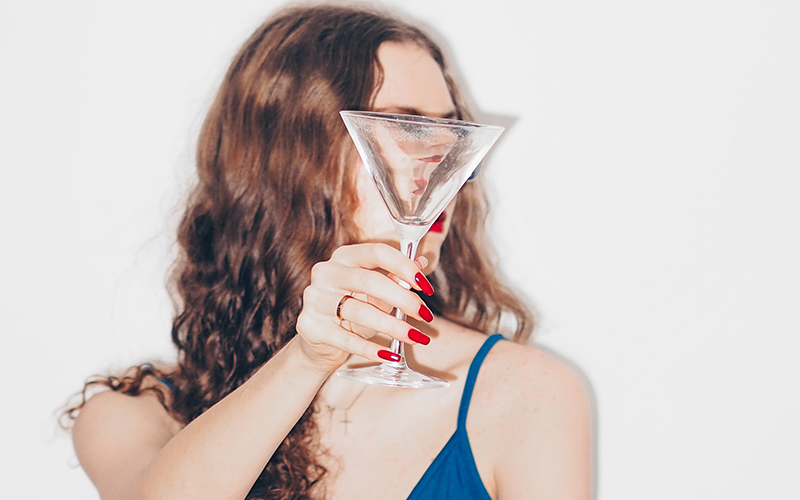 WOMAN ALL FREE DRINK